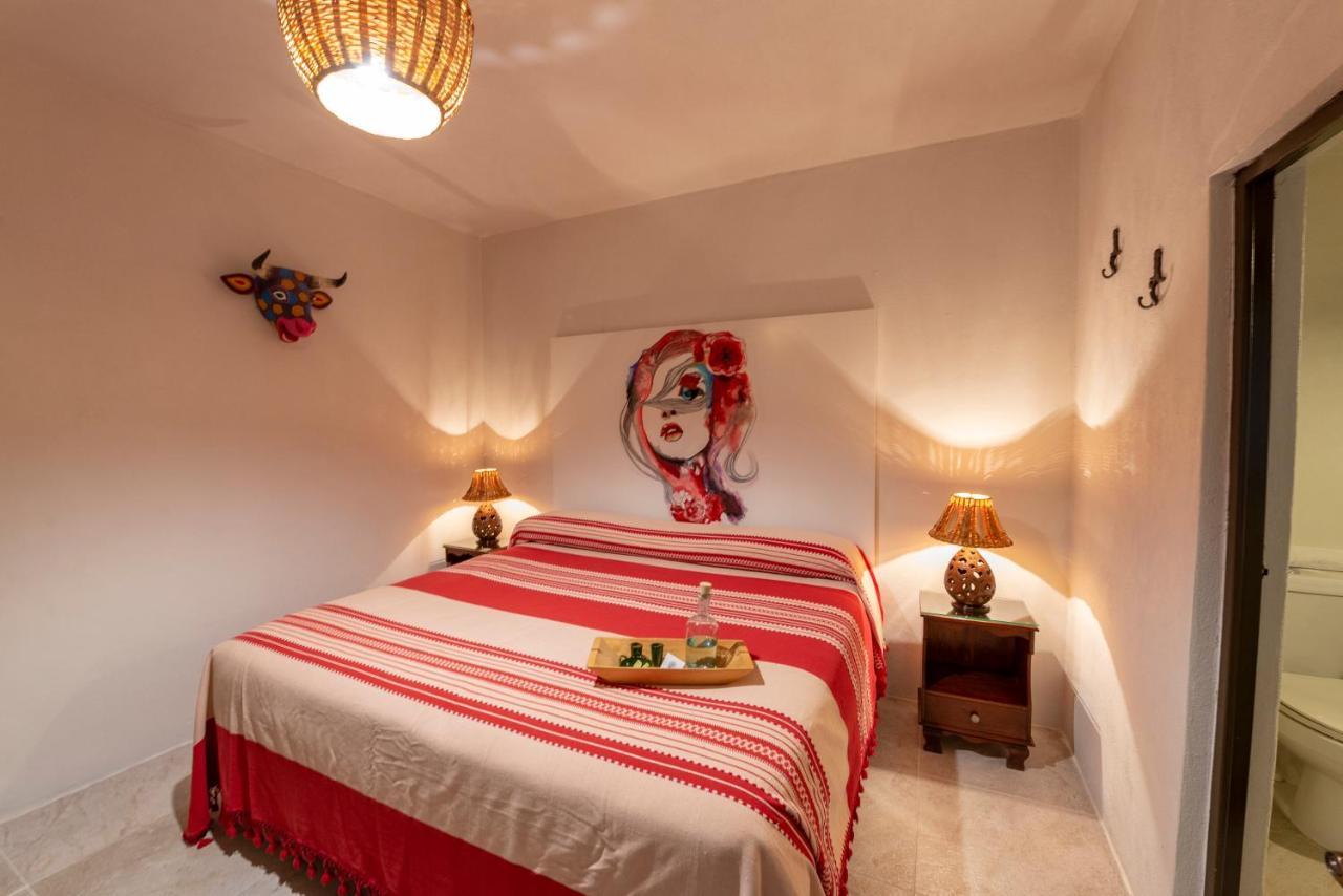 Bed and Breakfast La Casa Carlota Oaxaca Экстерьер фото