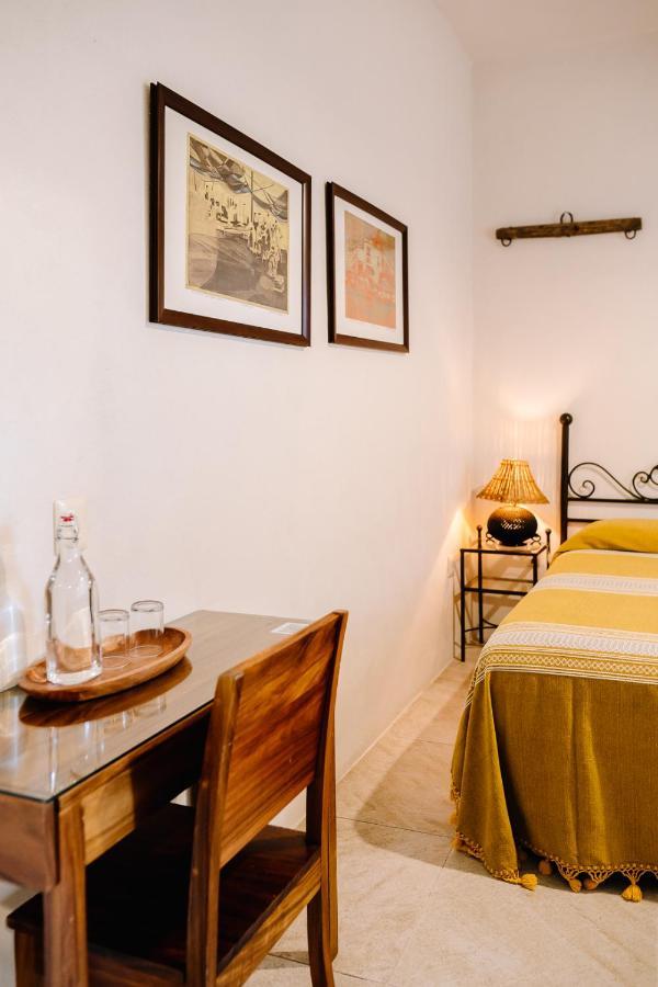 Bed and Breakfast La Casa Carlota Oaxaca Экстерьер фото